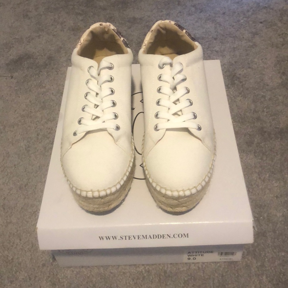 Steve Madden platform attitude sneaker worn once